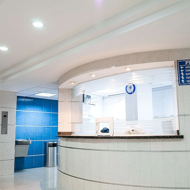 Comment devenir pharmacien biologiste : un guide sur la formation