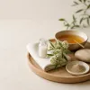Ledum palustre en spa et bien être : comment ce remède homéopathique s’intègre aux soins naturels