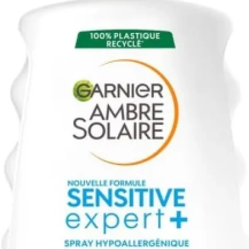 Test Ambre Solaire Sensitive Expert+ SPF 50+ : le spray solaire qui fait le job sans coller