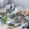 Argile pour les cheveux : le rituel spa qui apaise le cuir chevelu et freine la perte